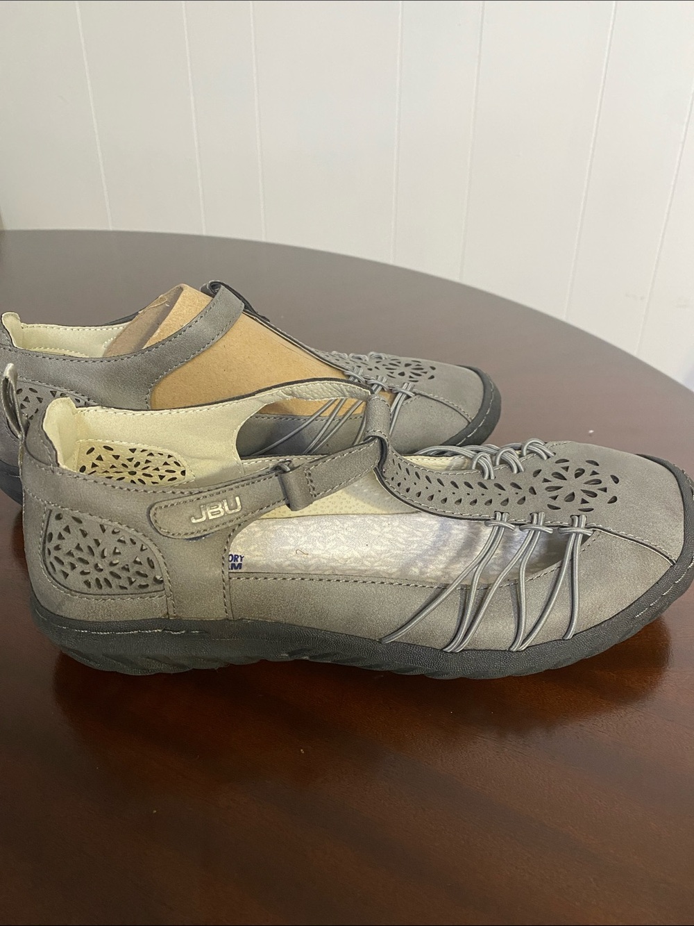 JBU Gray Cutout Mary Jane Comfort Flats 8.5 wide - Picture 6 of 7